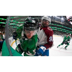 Mikko Rantanen doit regretter de ne pas être resté avec les Hurricanes de la Caroline Mikko Rantanen doit regretter de ne pas être resté avec les Hurricanes de la Caroline